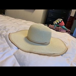 Hat / very floppy, BRAND NEW